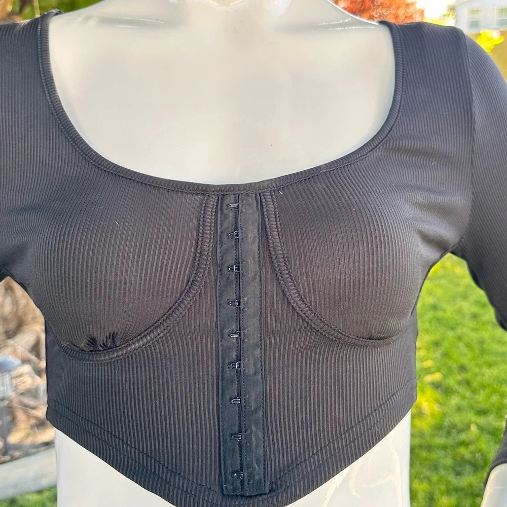 SHEIN Black Ribbed Long Sleeve Crop Top